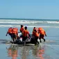 Untuk mempercepat proses penyelamatan korban tenggelam di Laut Basarnas akan membentuk Satgas Pantai di Bengkulu (Liputan6.com/Yuliardi Hardjo)