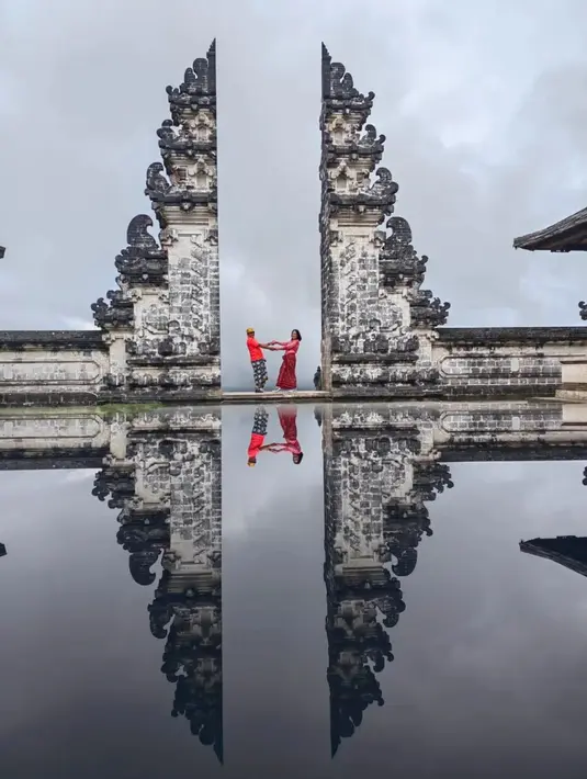 [Instagram/lydiakandou_]