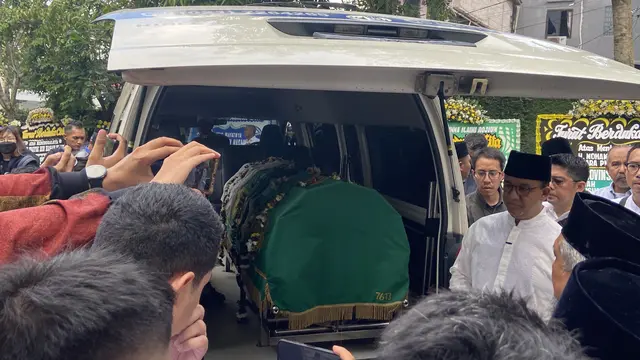 Mantan gubernur DKI Anies Baswedan mengenang momen terakhirnya bersama Mantan Wakil Ketua DPRD DKI Jakarta dari Fraksi Gerindra, M Taufik (Liputan6.com/Muhammad Radityo Priyasmoro)