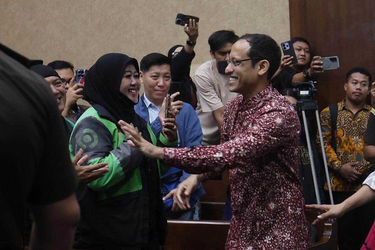 FOTO: Nadiem Makarim Mengaku Sakit Saat Jalani Sidang Korupsi Chromebook