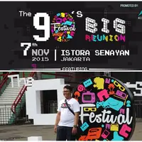 Semarak! 90's Festival tetap padat pengunjung meski diguyur hujan deras. 