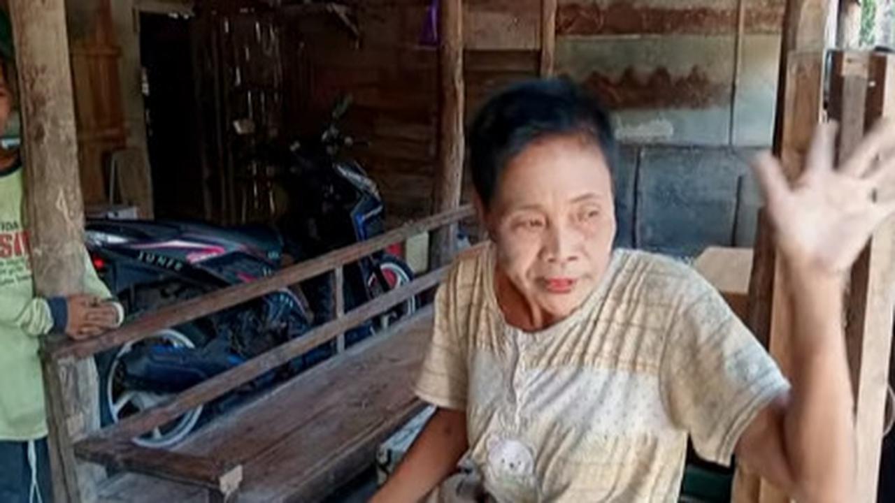 Potret Rumah Sederhana Wanita Paruh Baya Punya Suami Dua Berdinding Kayu Sering Dibantu Pemerintah
