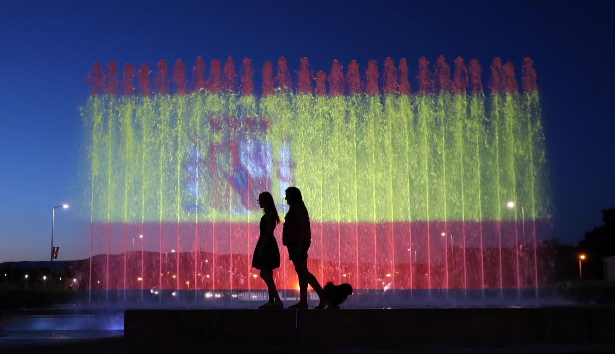 PHOTO: Duka Teror Barcelona, Air Mancur di Kroasia ...