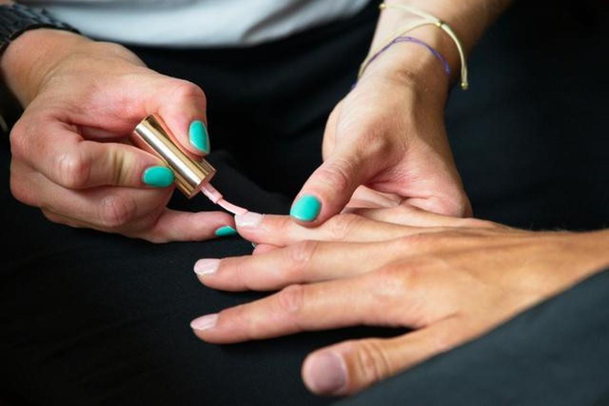 9 Ide Usaha Ibu Rumah Tangga yang Suka Fashion dan Kecantikan, Hobi Jadi Cuan