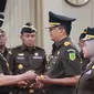 Jaksa Agung ST Burhanuddin melantik Dirdik Jampidsus Kejagung Kuntadi menjadi Kepala Kejaksaan Tinggi (Kajati) Lampung. (Liputan6.com/Nanda Perdana Putra)