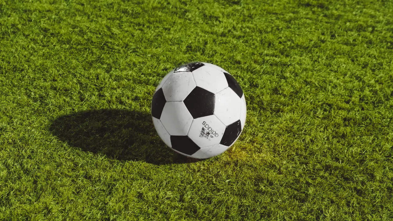 mimpi bola