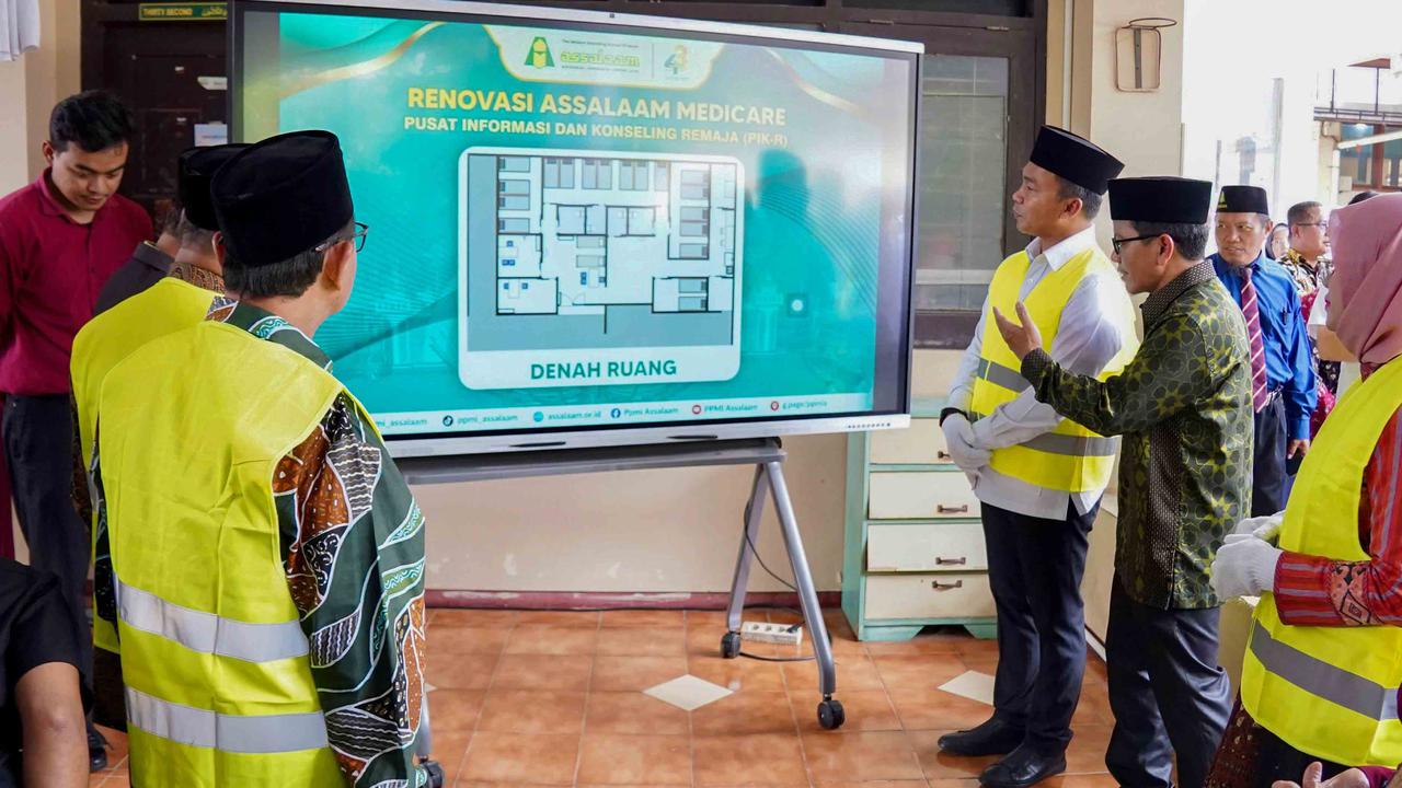 FOTO: Menteri Wihaji Dorong Pesantren Jadi Pusat Pendidikan Kependudukan Remaja