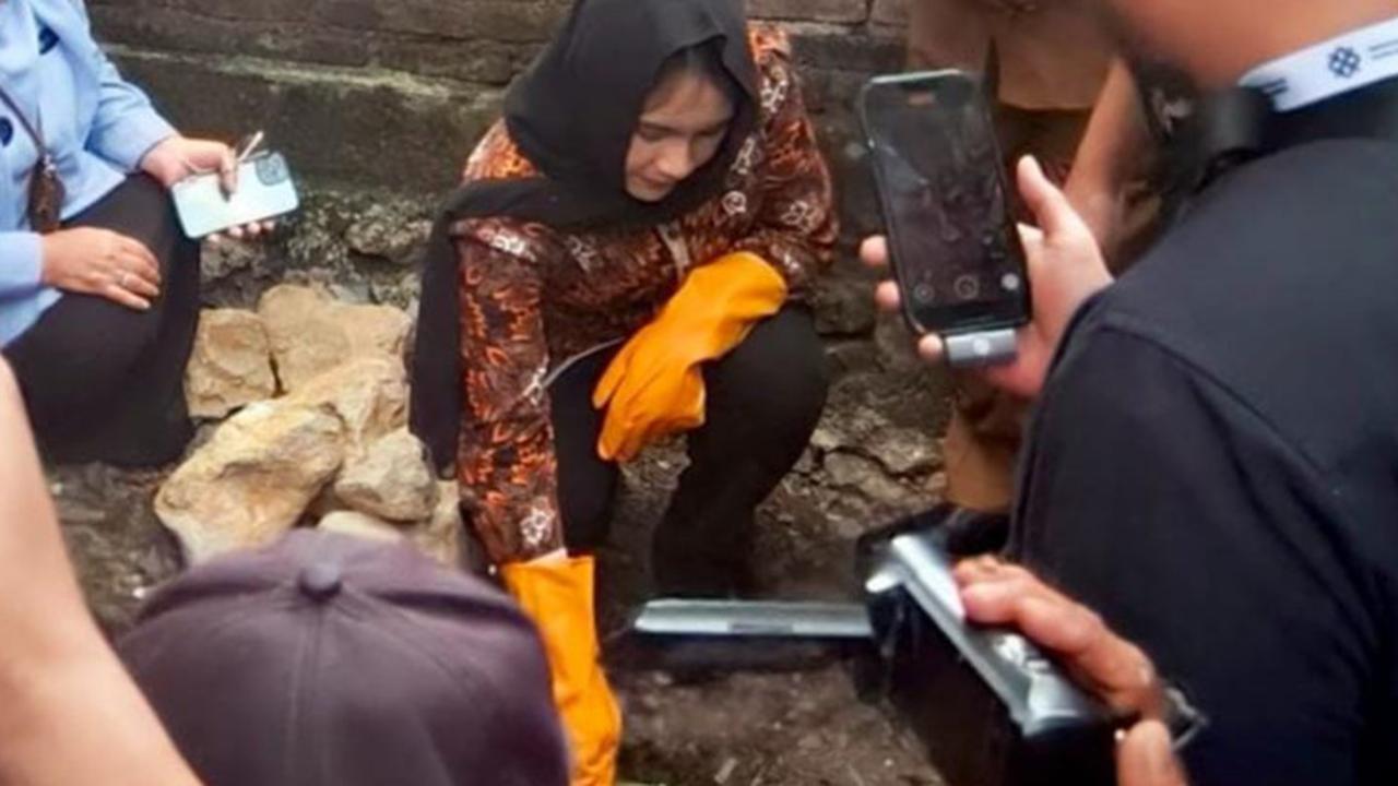 Wamen Isyana Kunjungi Ibu Hamil KEK di Rumah Sempit Tanpa Jamban dan Air Layak