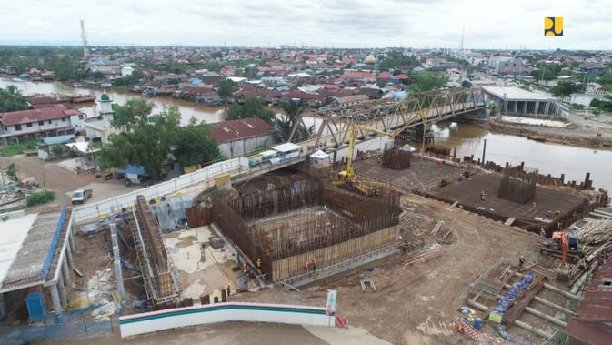 Proses pembangunan jembatan Sei Alalak Kalimantan Selatan