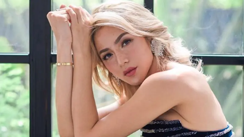 Tampil Lebih Fresh, Begini Gaya Rambut Baru Jessica Iskandar