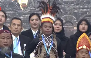 Prabowo Senang Anak Petani Papua Kristina Beno Terima MBG, Doakan Duduk di DPR