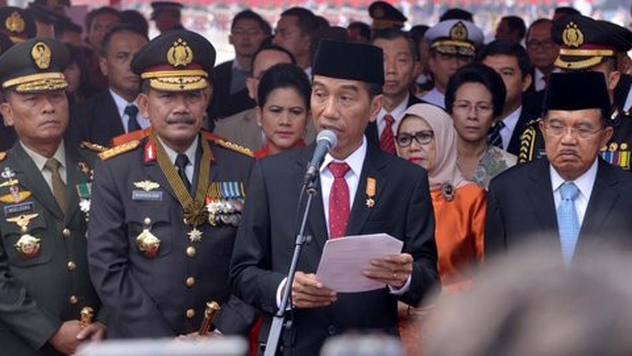 Jokowi di HUT Bhayangkara: Untuk rakyat jangan berbelit harus empati
