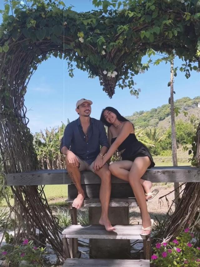 Jessica Iskandar baru saja merayakan hari jadi pernikahan yang ke-1 tahun