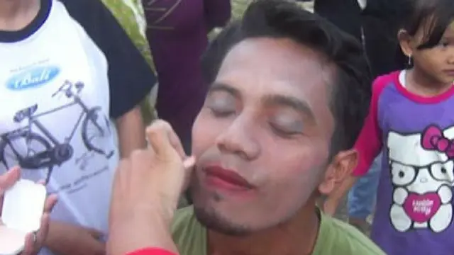 8 Potret Kocak Bapak-Bapak Kalau Ikut Lomba 17 Agustusan Ini Bikin Senyum Nyengir