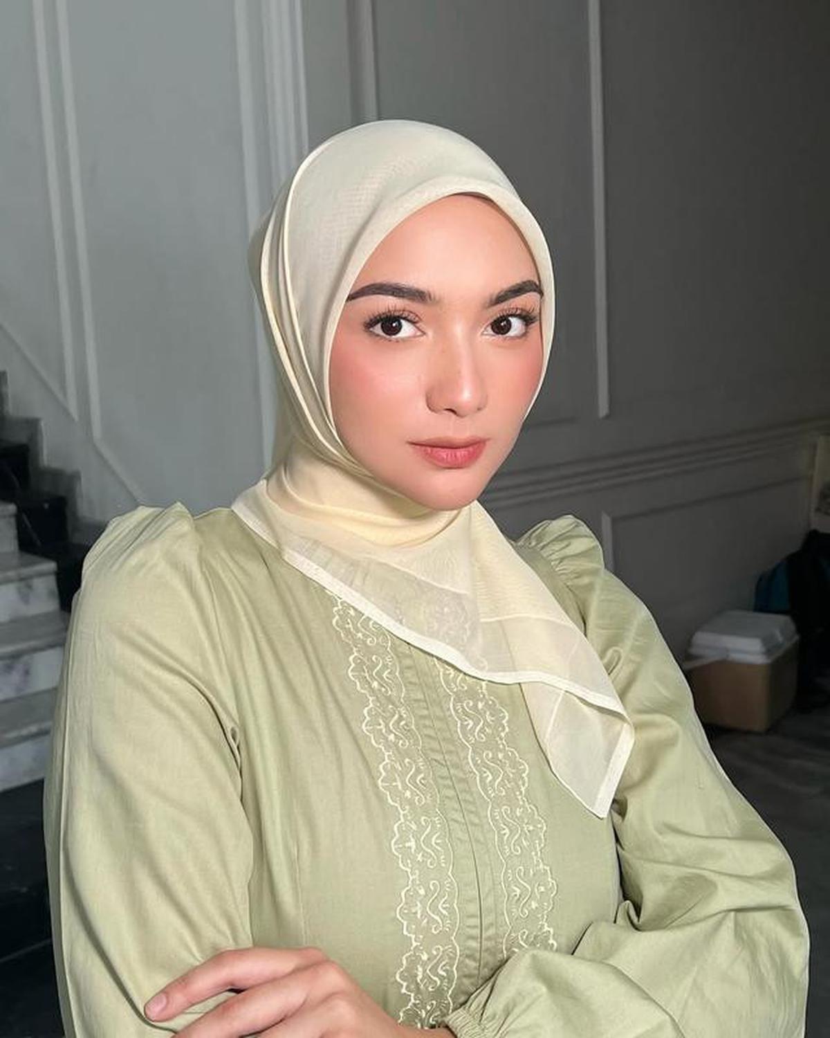 7 Gaya Artis Indonesia Usia 30+ Masuk Daftar Wanita Tercantik 2025, Pesona Awet Muda