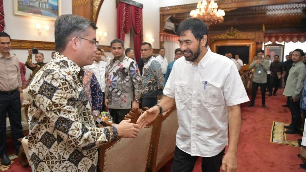 Fakta Menarik: Gubernur Aceh Minta Menaker Bangun BLK Khusus Aceh untuk Tenaga Operator Alat Berat