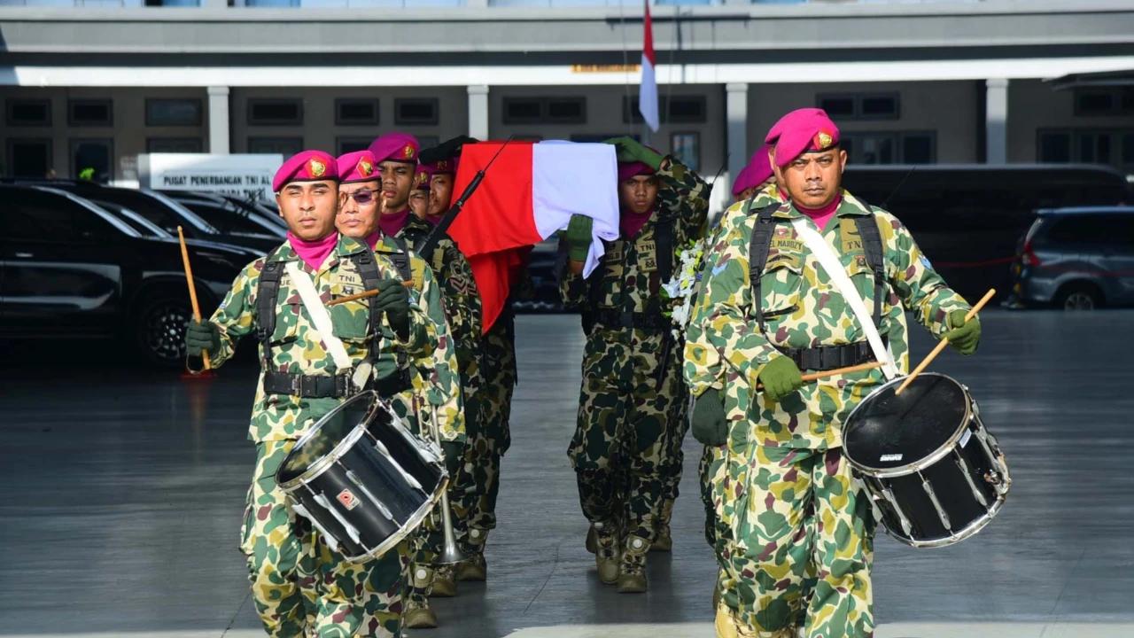 FOTO: TNI AL Kembali Laksanakan Pelepasan Jenazah Prajurit Marinir