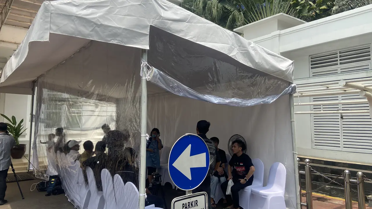 Situasi layanan pengaduan masyarakat di Istana Wakil Presiden (Wapres).