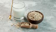 Easy and healthy oat milk recipe. (Photo: KamranAydinov/Freepik)