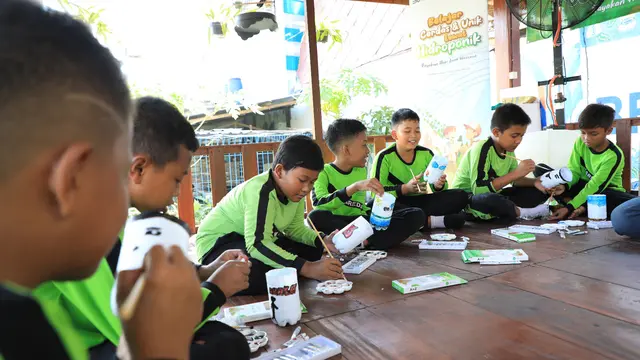 BRI Ajak Siswa SD Belajar Hidroponik di BRINita Padukuhan Mrican