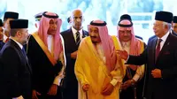 Raja Salman berkunjung ke Malaysia. (Reuters)