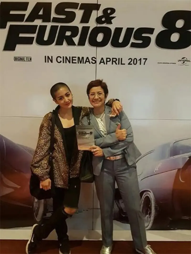 [Fimela] Nurul Arifin dan Maura Magnalia