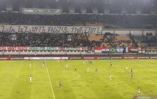 Hebat! Meski Main 10 Pemain, Persib Kalahkan Persis Solo 2-0 di GBLA