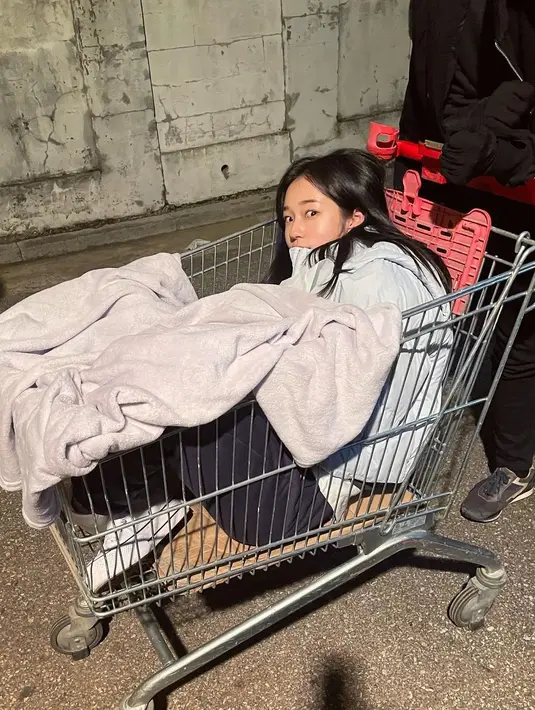 Roh Yoon Seo di balik layar Crash Course in Romance. (Instagram/ rohyoonseo)