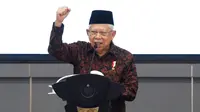 Sementara itu, dalam sambutanya, Ma'ruf Amin mengajak PDIP untuk turut mengentaskan kemiskinan di Indonesia. (Liputan6.com/Herman Zakharia)