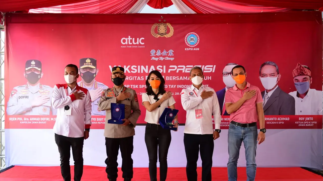 Konfederasi Serikat Pekerja Seluruh Indonesia (KSPSI) kembali bersinergi dengan Kepolisian Republik Indonesia (Polri) menggelar vaksinasi Covid-19 gratis