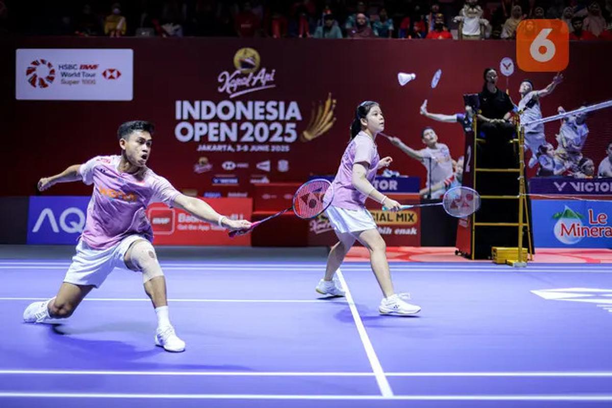 Foto: Nuansa Baru Indonesia Open 2025, Court Biru dan Karpet Abu-Abu