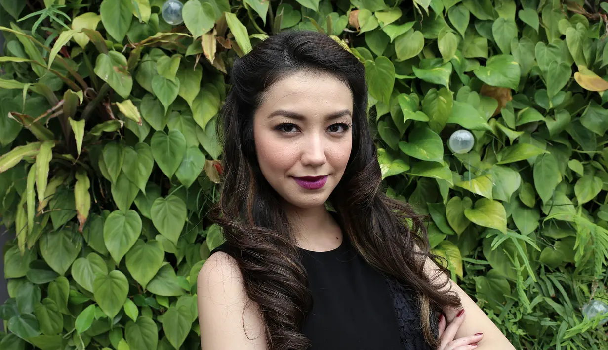 Bintang sinetron Seindah Senyum Winona itu juga telah memiliki licensi resmi dalam menyelam. Sehingga, dirinya bisa banyak mengekplor kekayaan dalam laut. (Galih W. Satria/Bintang.com)