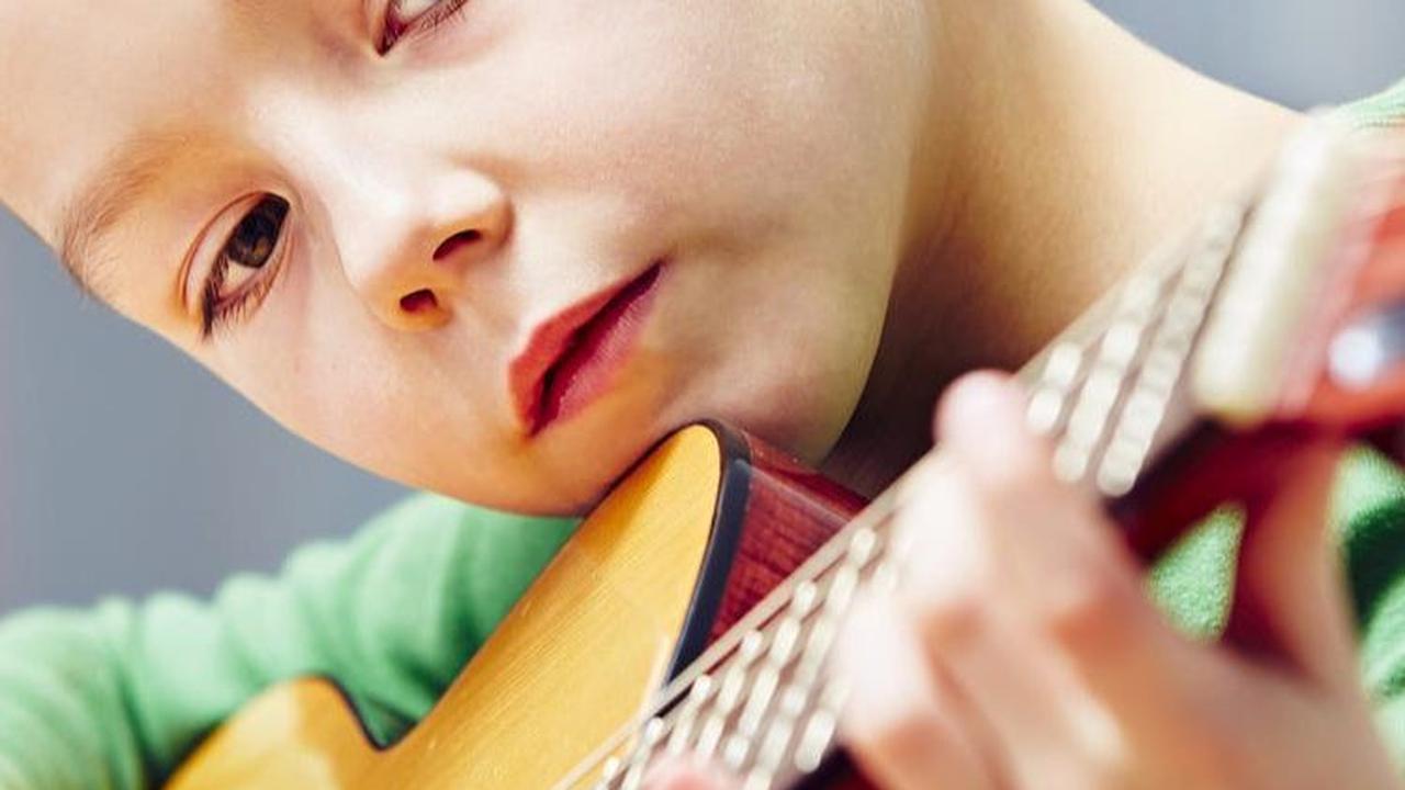 <b>Gitar</b>