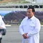 Presiden terpilih 2024-2029 Prabowo Subianto berjanji di depan Presiden Jokowi akan melanjutkan dan menyelesaikan pembangunan Ibu Kota Nusantara (IKN) di Kalimantan Timur. Hal ini disampaikan Prabowo sebelum menghadiri rapat kabinet perdana di IKN, Senin (12/8/2024). (Foto: Biro Pers Sekretariat Presiden)