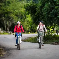 Destinasi Menakjubkan untuk Mendaki dan Bersepeda di Indonesia/ Dok. Booking.com