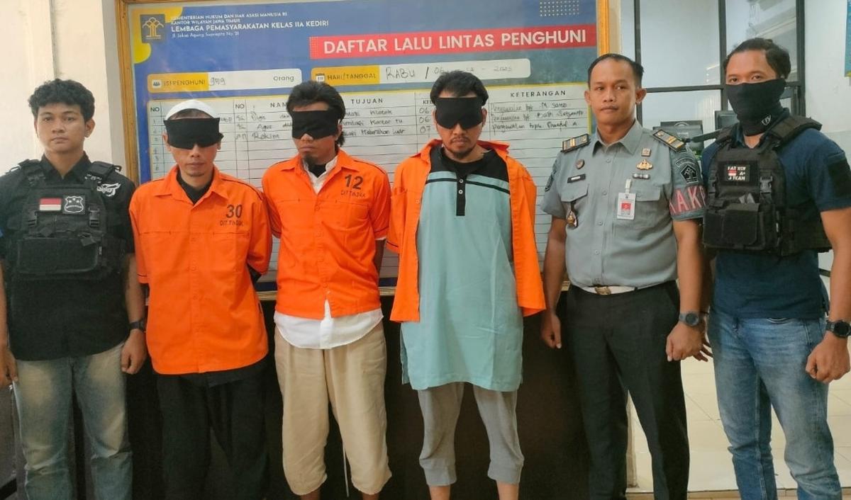 Menteri Hukum dan HAM Yasonna H Laoly menerangkan pengurangan masa pidana ini sebagai penghargaan bagi narapidana yang berkelakuan baik.&nbsp;