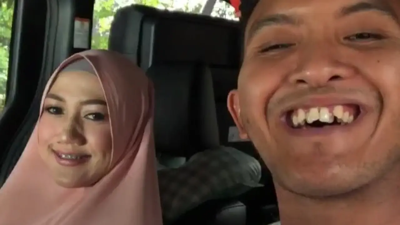 [Fimela] Caisar dan Almaratu Intan