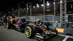 Scuderia Toro Rosso team menghuni urutan ke-7 klasemen sementara konstruktor Formula One 2016-2017 dengan total 55 poin. (AFP/Philippe Lopez)