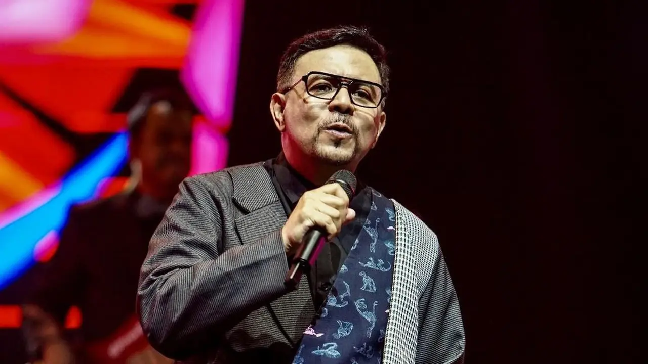 Almarhum Carlo Saba