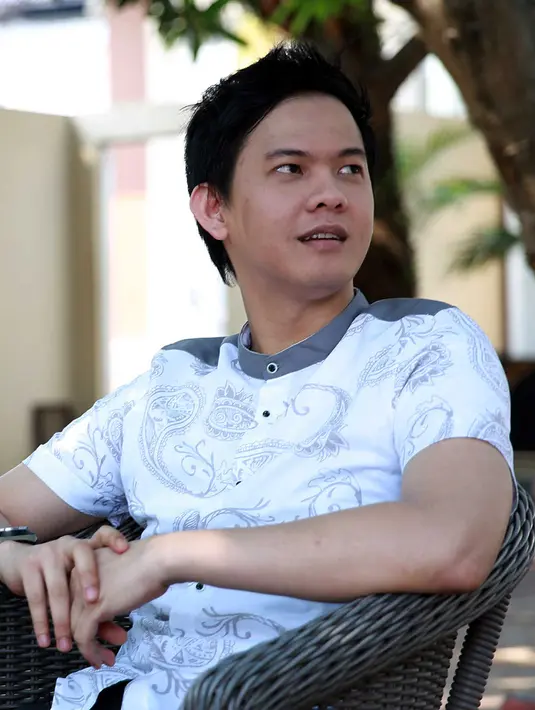 "Kita punya grup sama pemain dan sama siapa aja yang mau beramal. Karena di sini semuanya senang bersedekah. Masjid-masjid yang kekurangan dana kita bantu kumpulin tanpa ada paksaan." ujarnya. (Deki Prayoga/Bintang.com)