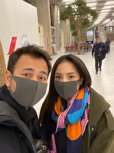 Masih Plesiran Di Luar Negeri Raffi Ahmad Dan Nagita Slavina Khawatir Virus Corona News Entertainment Fimela Com