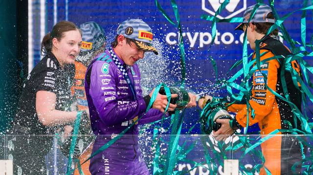 Penampilan pembalap Mercedes, Kimi Antonelli semakin cemerlang setelah berhasil memenangkan Formula 1 GP Miami 2026 di Miami International Autodrome, Florida, Minggu (02/05/2026) waktu setempat. (AP Photo/Danny Karnik)