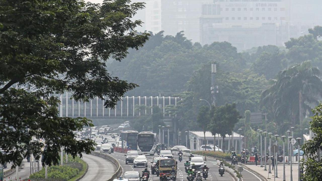 Kualitas Udara Jakarta Pagi Ini Tidak Sehat dan Diimbau Pakai Masker Bagi Kelompok Sensitif