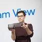 Ini perangkat virtual reality perdana dari Google, Daydream View (sumber: cnet.com)