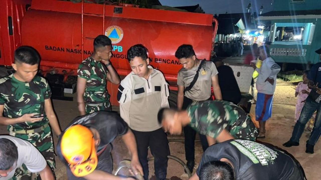 Atasi Kekeringan Parah, Forkopimda Lingga Salurkan Air Bersih ke Ratusan KK