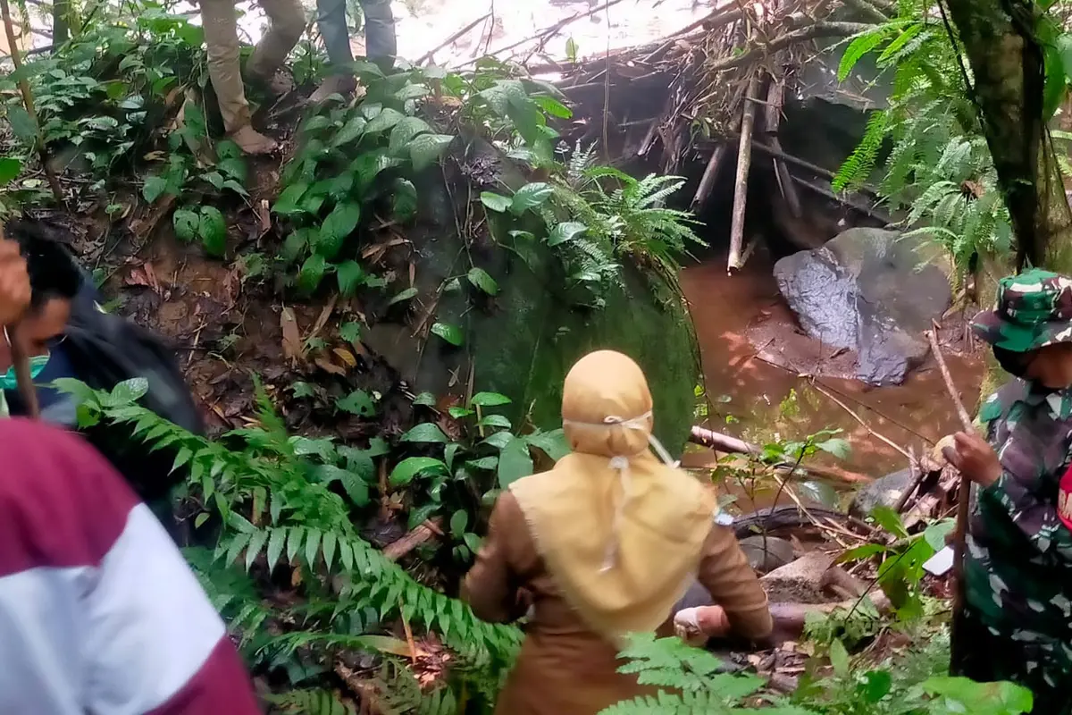 Niat Mancing di Kaki Gunung Gede Pangrango, Warga Sukabumi Malah Temukan Mayat Membusuk