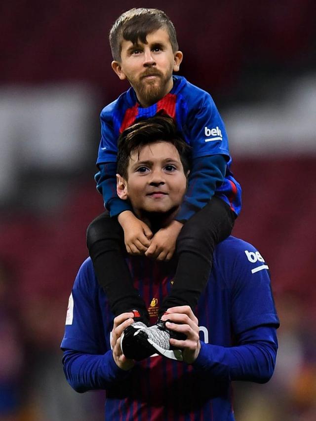 Tukar Wajah Antara Lionel Messi dan Thiago Messi