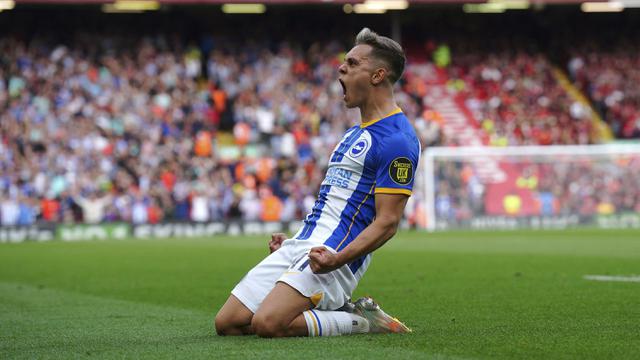 Foto: Hattrick Leandro Trossard Buyarkan Kemenangan Liverpool, Gol Debut Aubameyang dan Conor Gallagher Menangkan Chelsea