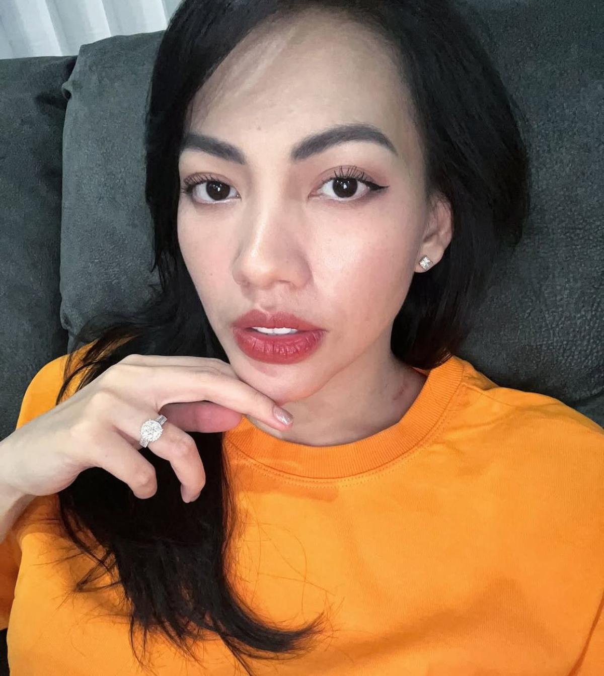 5 Potret Selfie Kezia Karamoy yang Memikat, Netizen Terpukau dengan Berbagai Ekspresinya