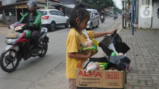 Sembako Bantu Warga yang Terdampak Covid-19